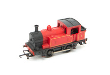Triang Hornby OO Gauge R355R Industrial Loco Train 0-4-0 Polly Red