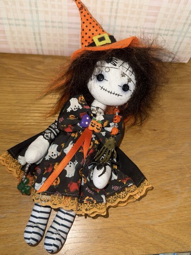 Artist hand made gothic girls - artist,
