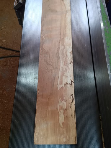 660 130 32mm planed spalted - planed,
