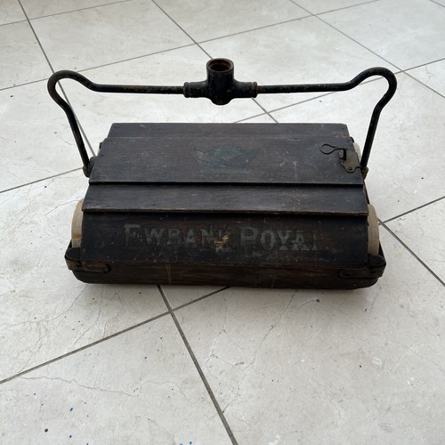 Vintage ewbank royal wooden - vintage,