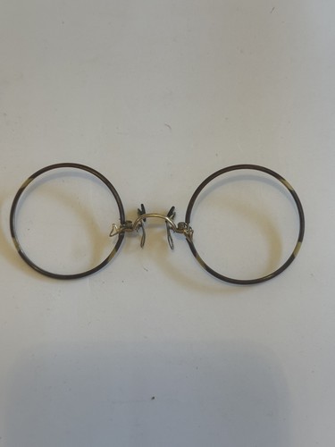 Antique pince nez spectacles - antique,