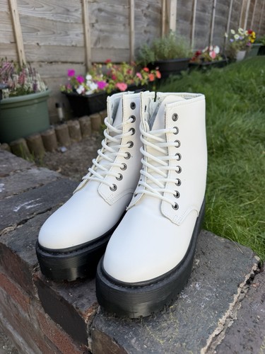 Women white platform boots - white,