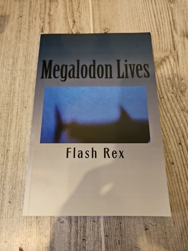 Megalodon lives flash rex - flash,