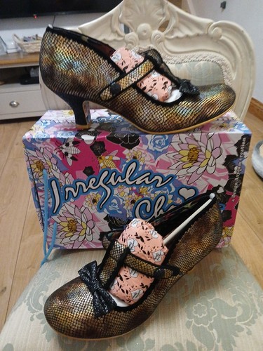 Irregular choice lazy river
