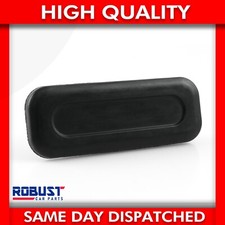 TAILGATE BOOT HANDLE OPENING