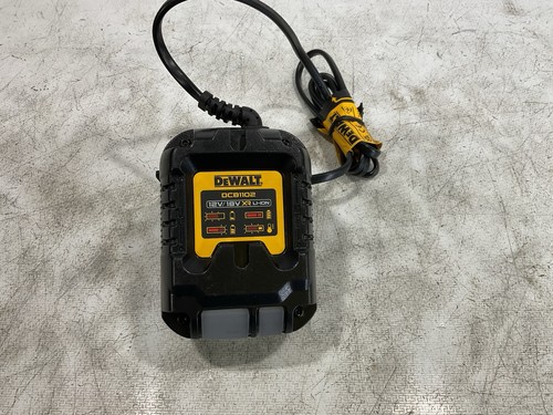 Dewalt dcb1102 compact - dewalt,