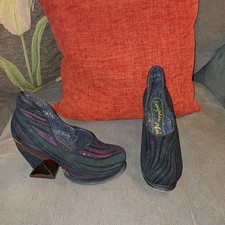 IRREGULAR CHOICE SLIP ON