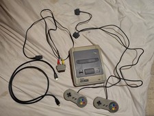 SNES Super Nintendo Console (PAL) 2 Controllers, Multi Out Cable