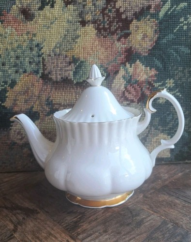 Royal albert val teapot - val,