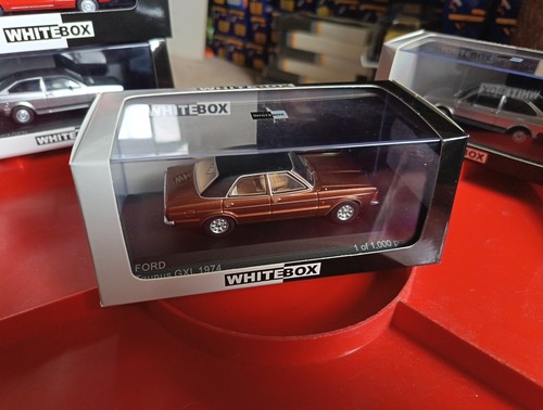Boxed model whitebox - b,
