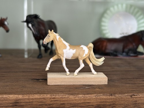 Micro artist resin model - resin, horse
