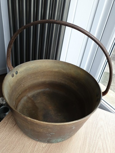Vintage solid heavy brass - solid,,