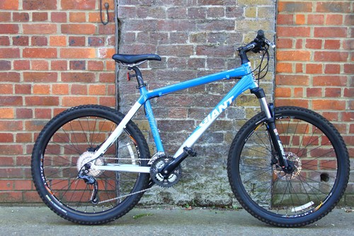 Giant xtc mountain bike - mountain,