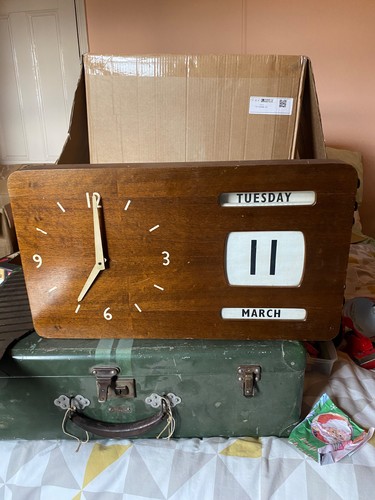 Wooden perpetual calendar - wooden,