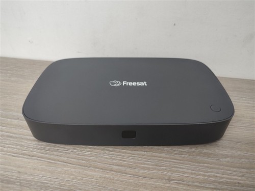 Freesat uhd 500 - freesat, box