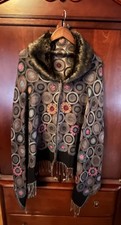 NEW Eyeful Wool Cotton Embroidered Fringe Cape Shawl With Faux Fur Collar