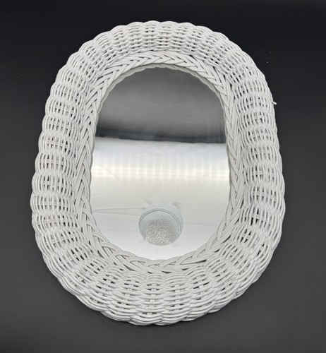 White wicker oval - white,