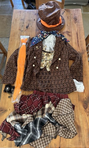 Mad hatter dressing - mad, hatter’s