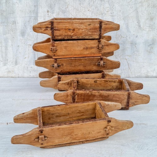 Large vintage brick mould - large,