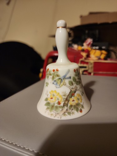 Medium dinner bell depicting - dinner,