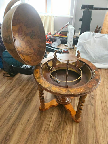 Drinks cabinet hinged lid - drinks,