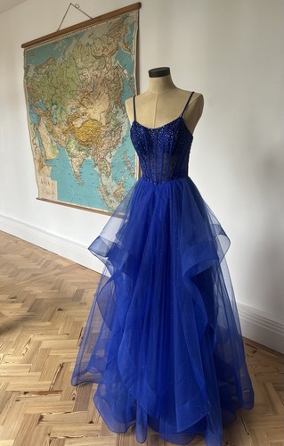 Felicity beyond proms prom - beyond,