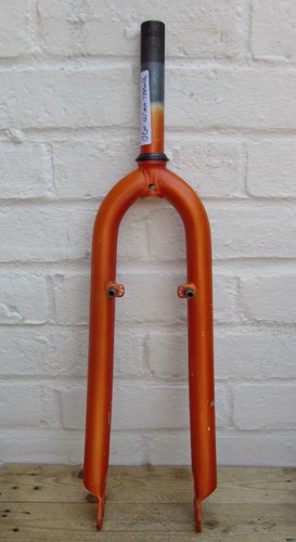 Retro muddy fox dated - muddy,