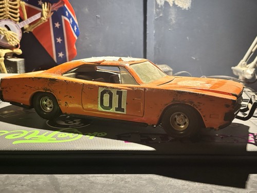 General lee dukes - general,