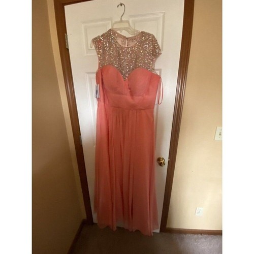 Nwt femme gigi beaded light - nwt,