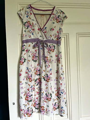 Avoca anthology floral neck - avoca, v-neck