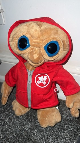 T extraterrestrial - e.t,