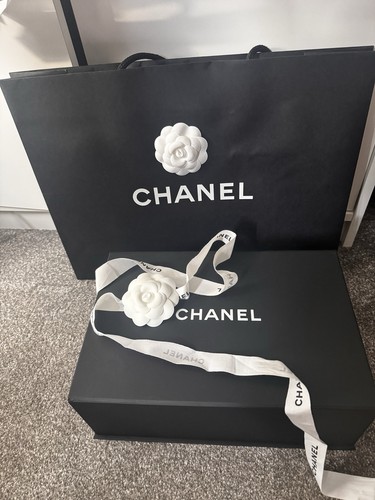 Chanel empty magnet box - empty,