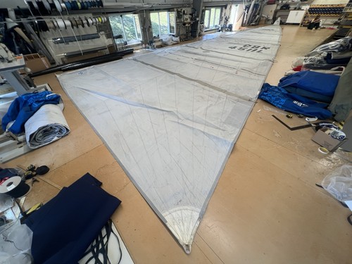 Boom furling main mainsail - in,