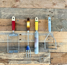 4 PRESTIGE SKYLINE 50S KITCHEN