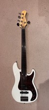 Sire P7 Gen 2 5-string lined