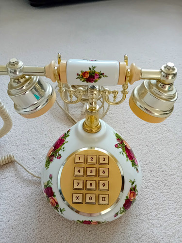 Genuine vintage royal albert - vintage,
