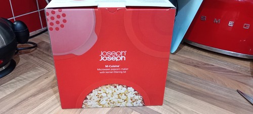 Family sized popcorn - sized, maker