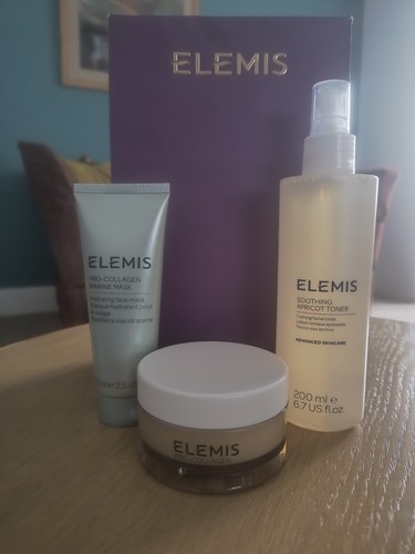 Elemis gift set - elemis,