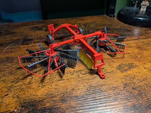 Siku 2451 scale - 1:32, fella