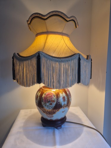 Large vintage chinese ceramic - large,