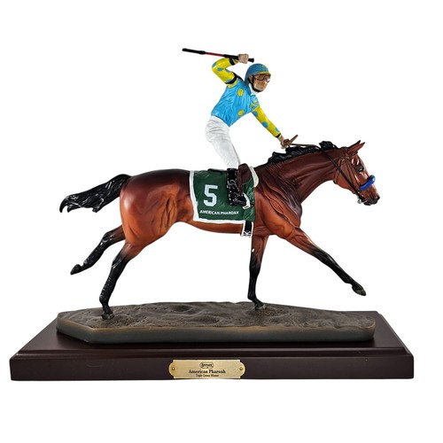 Breyer horse american pharoah - breyer,
