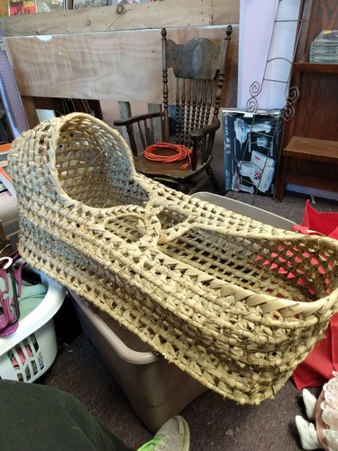 Vintage large woven - vintage, baby/moses