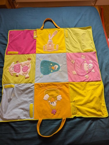 Foldable baby play mat
