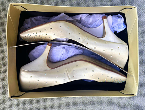 Ivory satin shoes size - 5,