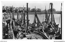 AVOP10-0592-80 - Le Crotoy - The Bay Of The Somme - Fishing Boats At The Estaca