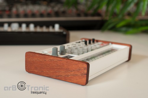 Korg volca wood side panel - volca, end