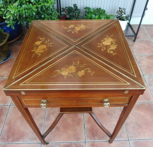 Maple and games table - co,