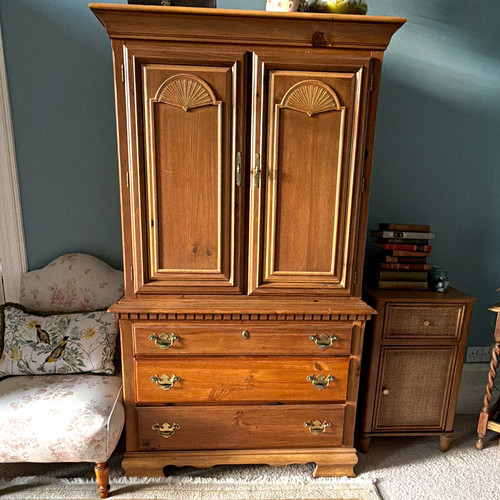 Linen press housekeeper s - press, housekeeper’s
