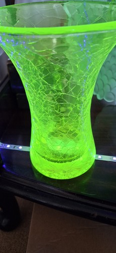 Uranium hand blown crackle - uranium,