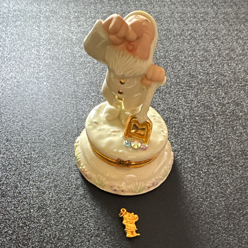 Lenox disney treasures sneezy - lenox,